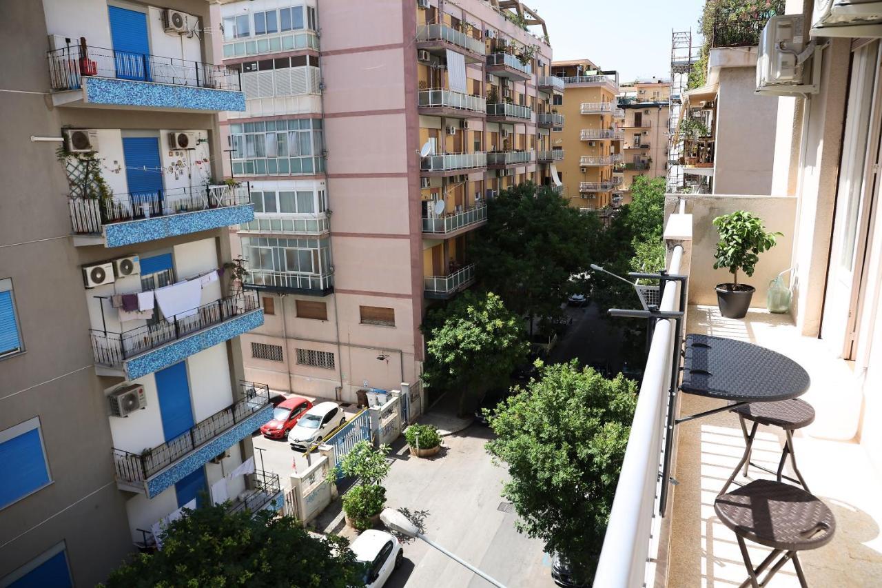 La Casa Del Maggiore, Tra Mare E Centro Apartment Palermo Bagian luar foto