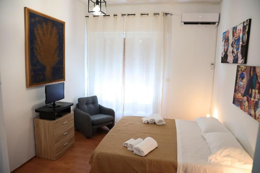 La Casa Del Maggiore, Tra Mare E Centro Apartment Palermo Bagian luar foto